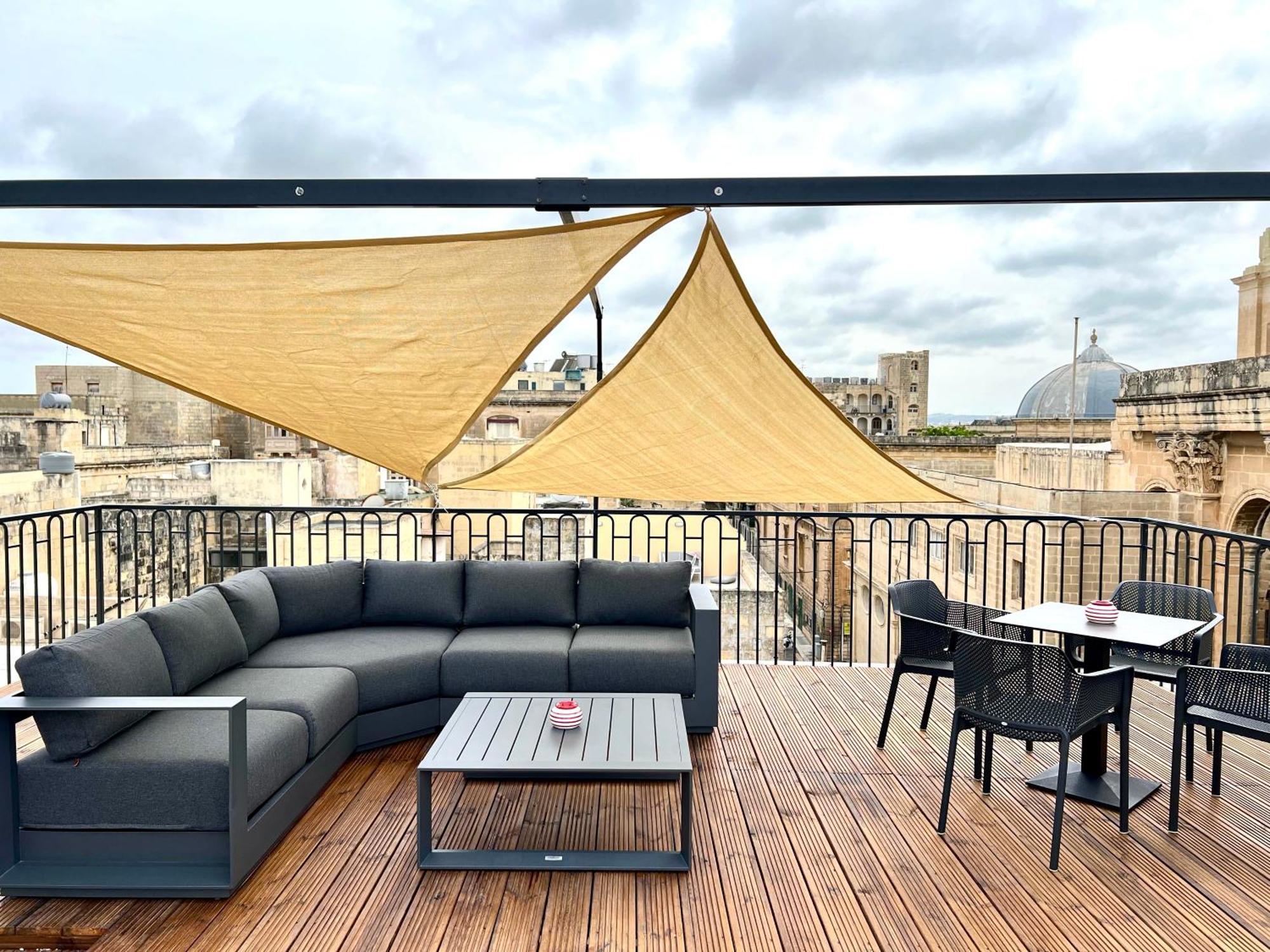 Florette Suite Designer Finish With Stunning Lounge Terrace By Arcobnb Floriana Esterno foto